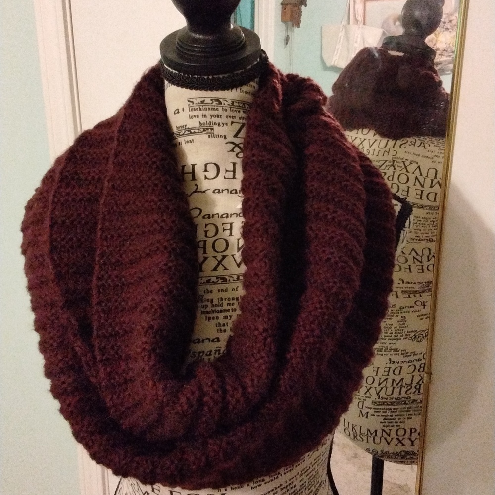 Women's Areopostale NWT Dark Purple Infinity Scarf